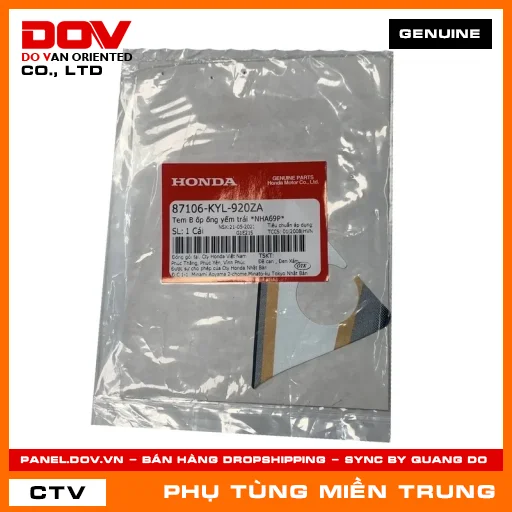 TEM B ỐP ỐNG YẾM TRÁI *NHA69P* HONDA CHÍNH HÃNG (MÃ: 87106KYL920ZA) — 87106KYL920ZA