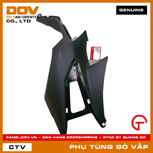 ỐP NHỰA TRUNG TÂM TRÁI *NH1* MÃ PHỤ TÙNG 64330K89V00ZA — 64330K89V00ZA