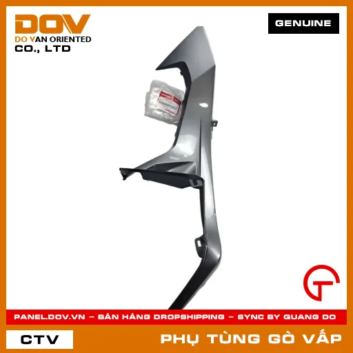 TẤM ỐP YẾM PHẢI *NHA62M* MÃ PHỤ TÙNG 64410K66V00ZD — 64410K66V00ZD